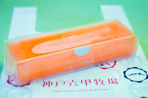 ホワイトチョコチーズケーキ外箱